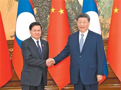 习近平会见老挝人民革命党中央总书记、国家主席通伦